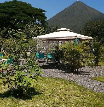 Chongos Place Hotel La Fortuna ภายนอก รูปภาพ